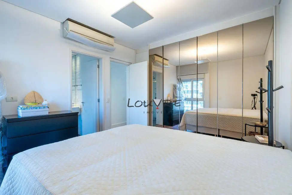 Foto 9 de Apartamento com 3 quartos à venda, 169m2 em Itaim Bibi, São Paulo - SP