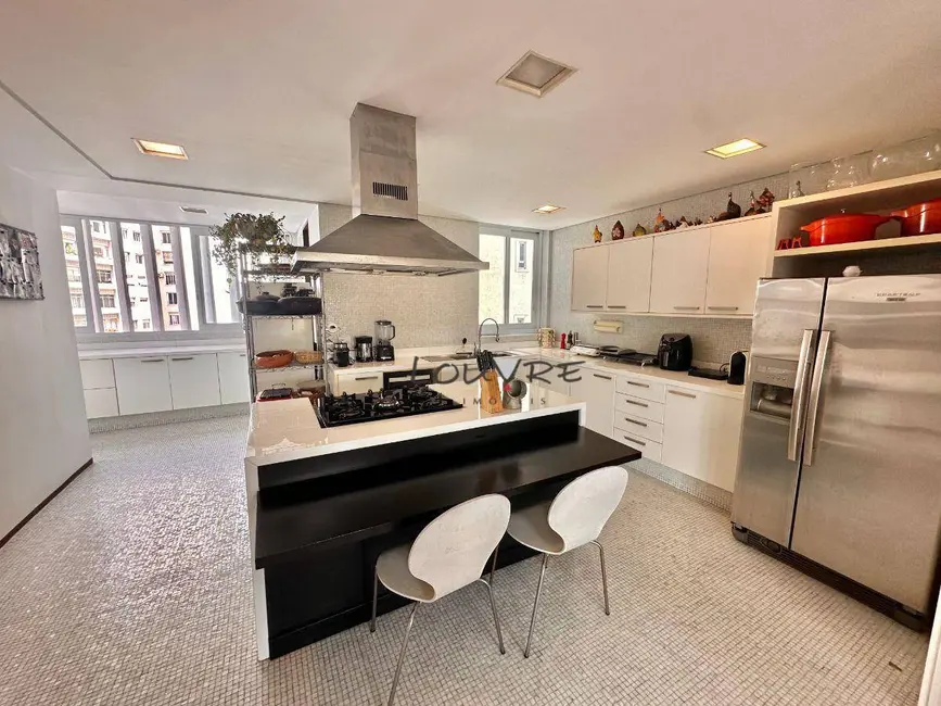 Apartamento com 3 quartos à venda, 241m2 em Jardim Europa, São Paulo - SP - imagem 5 Foto 5 de Apartamento com 3 quartos à venda, 241m2 em Jardim Europa, São Paulo - SP