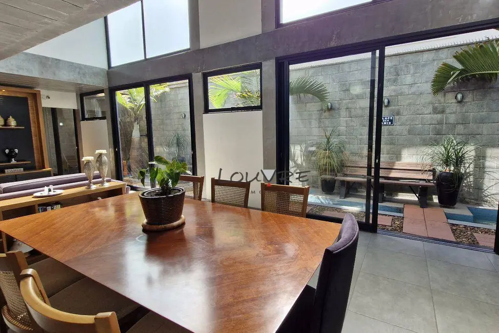 Casa com 3 quartos à venda, 225m2 em Água Branca, São Paulo - SP - imagem 2 Foto 2 de Casa com 3 quartos à venda, 225m2 em Água Branca, São Paulo - SP