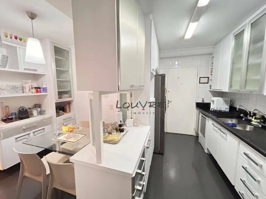 Apartamento com 3 quartos à venda, 128m2 em Vila Uberabinha, São Paulo - SP - imagem 8 Foto 8 de Apartamento com 3 quartos à venda, 128m2 em Vila Uberabinha, São Paulo - SP