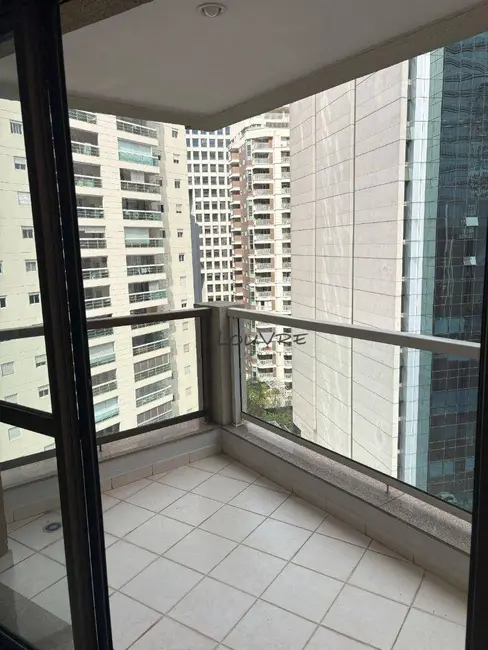 Foto 2 de Apartamento com 2 quartos para alugar, 65m2 em Vila Olímpia, São Paulo - SP