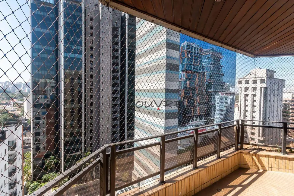 Foto 7 de Apartamento com 3 quartos para alugar, 240m2 em Itaim Bibi, São Paulo - SP