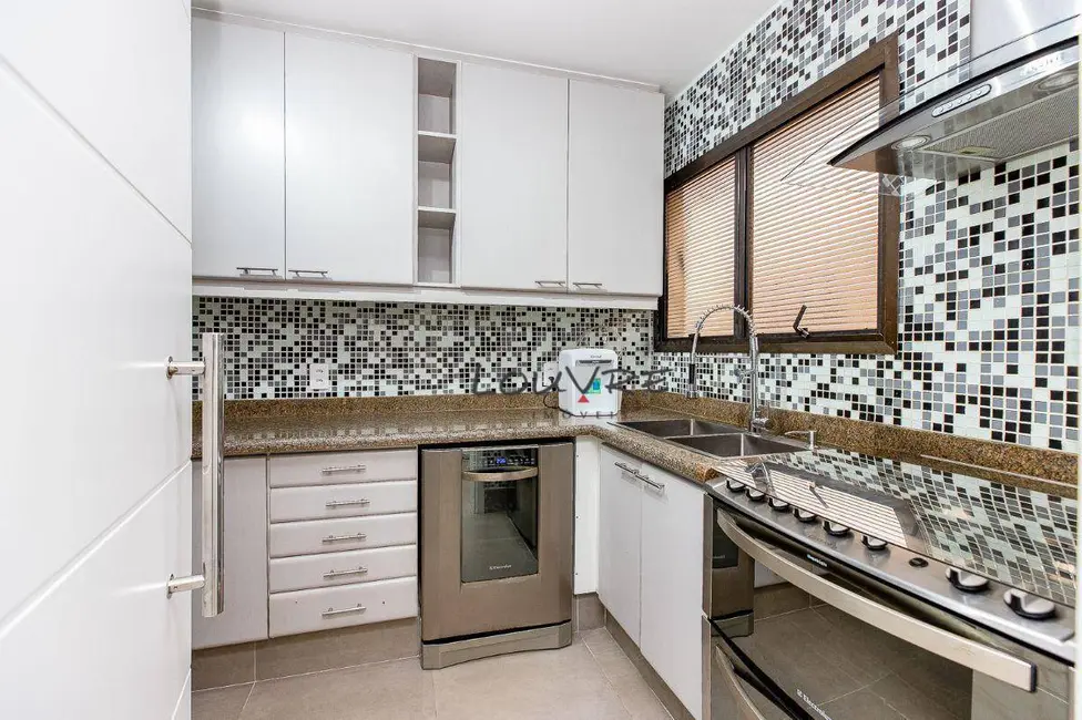 Foto 4 de Apartamento com 4 quartos à venda, 197m2 em Itaim Bibi, São Paulo - SP