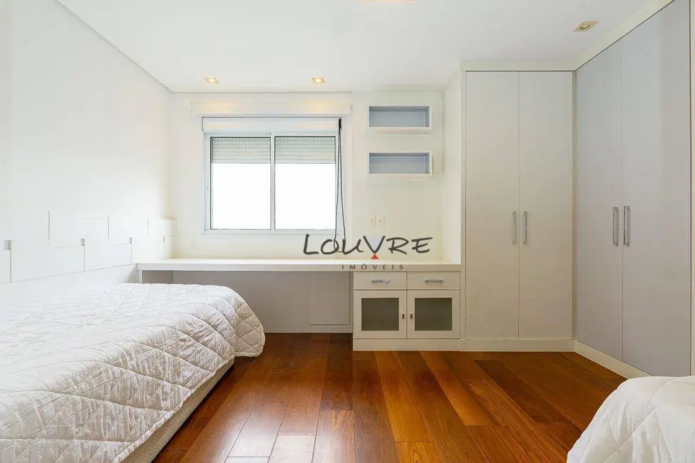 Foto 4 de Apartamento com 3 quartos para alugar, 219m2 em Campo Belo, São Paulo - SP