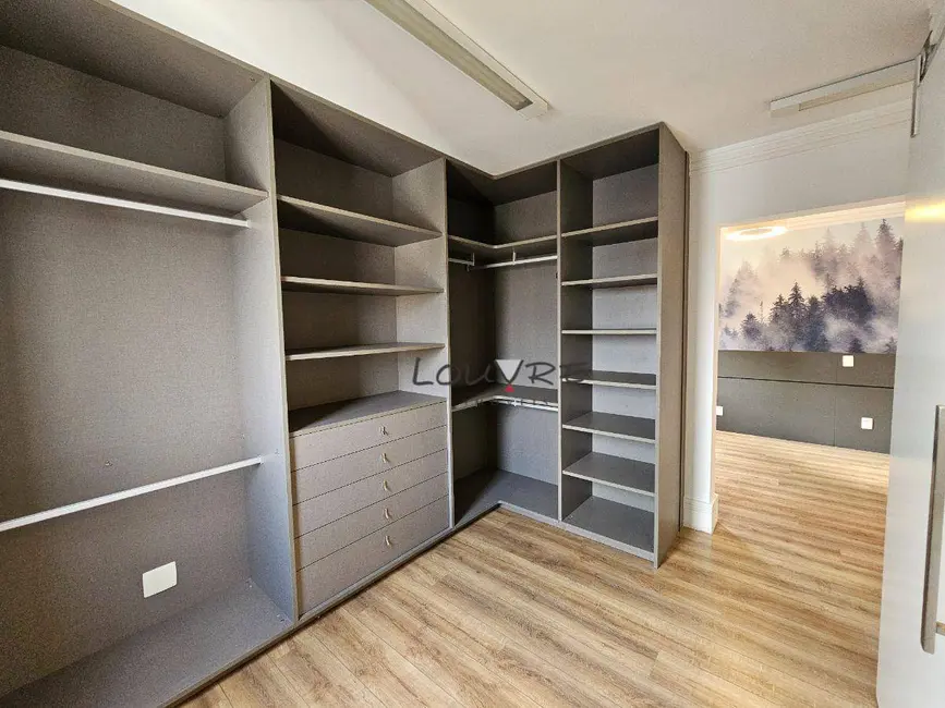 Apartamento com 2 quartos à venda e para alugar, 182m2 em Moema, São Paulo - SP - imagem 3 Foto 3 de Apartamento com 2 quartos à venda e para alugar, 182m2 em Moema, São Paulo - SP