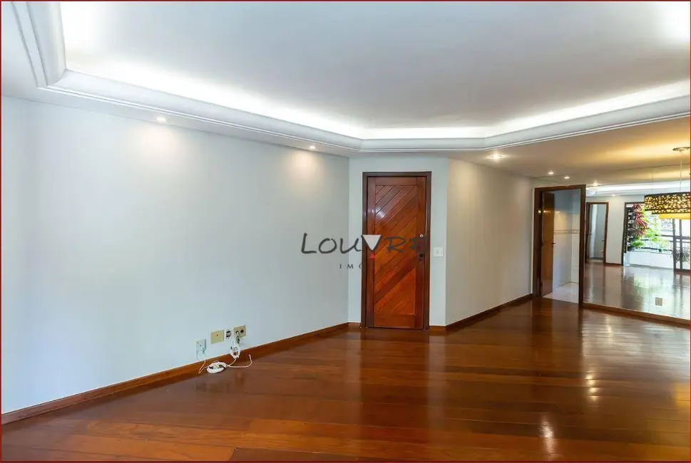 Foto 3 de Apartamento com 4 quartos para alugar, 140m2 em Moema, São Paulo - SP
