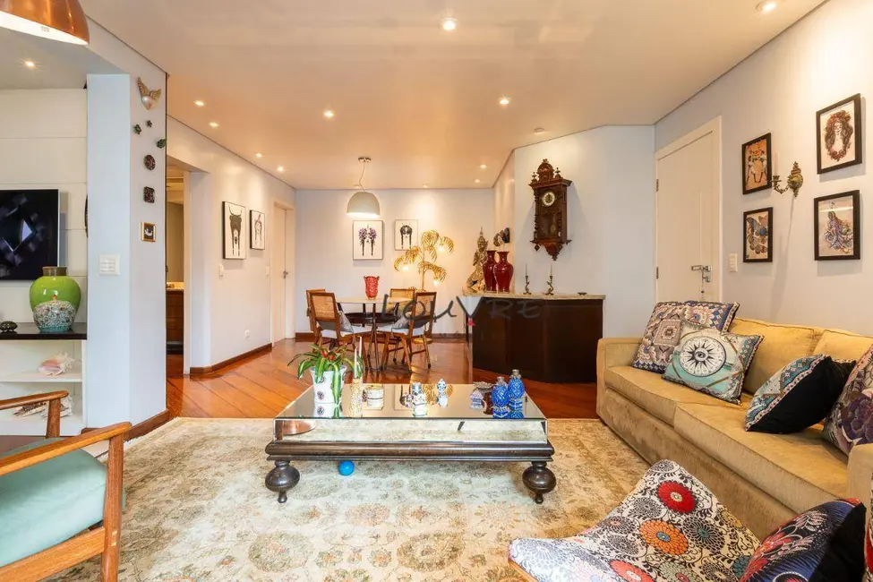 Apartamento com 4 quartos à venda, 141m2 em Moema, São Paulo - SP - imagem 9 Foto 9 de Apartamento com 4 quartos à venda, 141m2 em Moema, São Paulo - SP