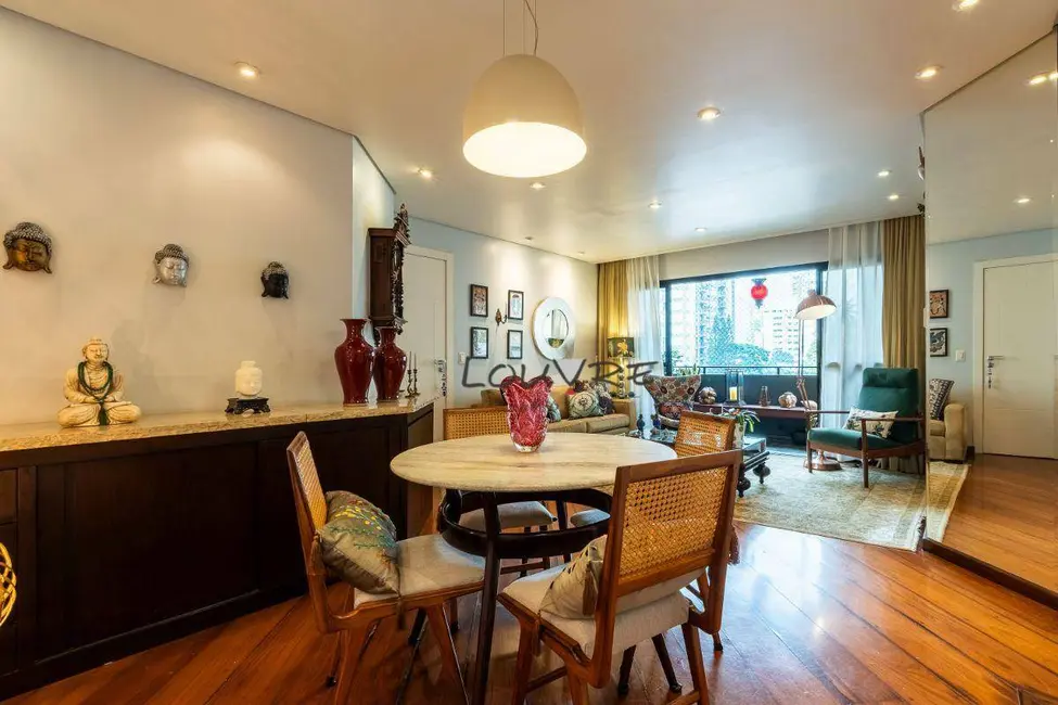 Apartamento com 4 quartos à venda, 141m2 em Moema, São Paulo - SP - imagem 4 Foto 4 de Apartamento com 4 quartos à venda, 141m2 em Moema, São Paulo - SP