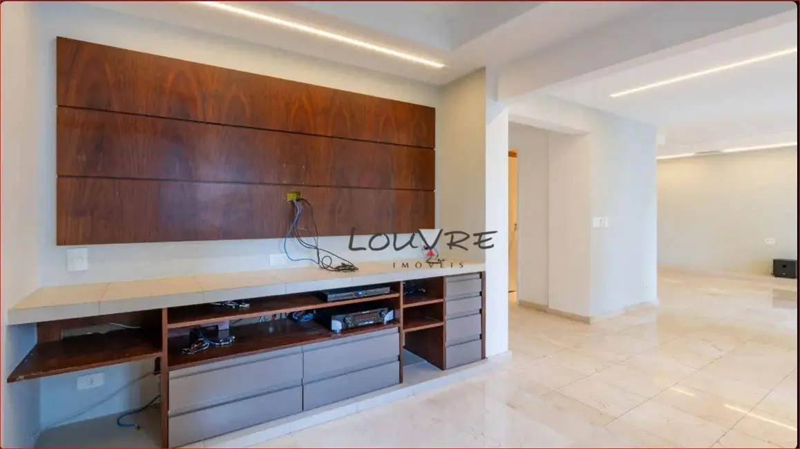 Apartamento com 3 quartos à venda, 165m2 em Vila Nova Conceição, São Paulo - SP - imagem 9 Foto 9 de Apartamento com 3 quartos à venda, 165m2 em Vila Nova Conceição, São Paulo - SP