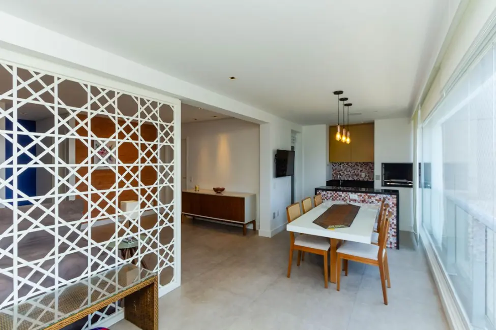 Apartamento com 3 quartos para alugar, 134m2 em Cidade Monções, São Paulo - SP - imagem 5 Foto 5 de Apartamento com 3 quartos para alugar, 134m2 em Cidade Monções, São Paulo - SP