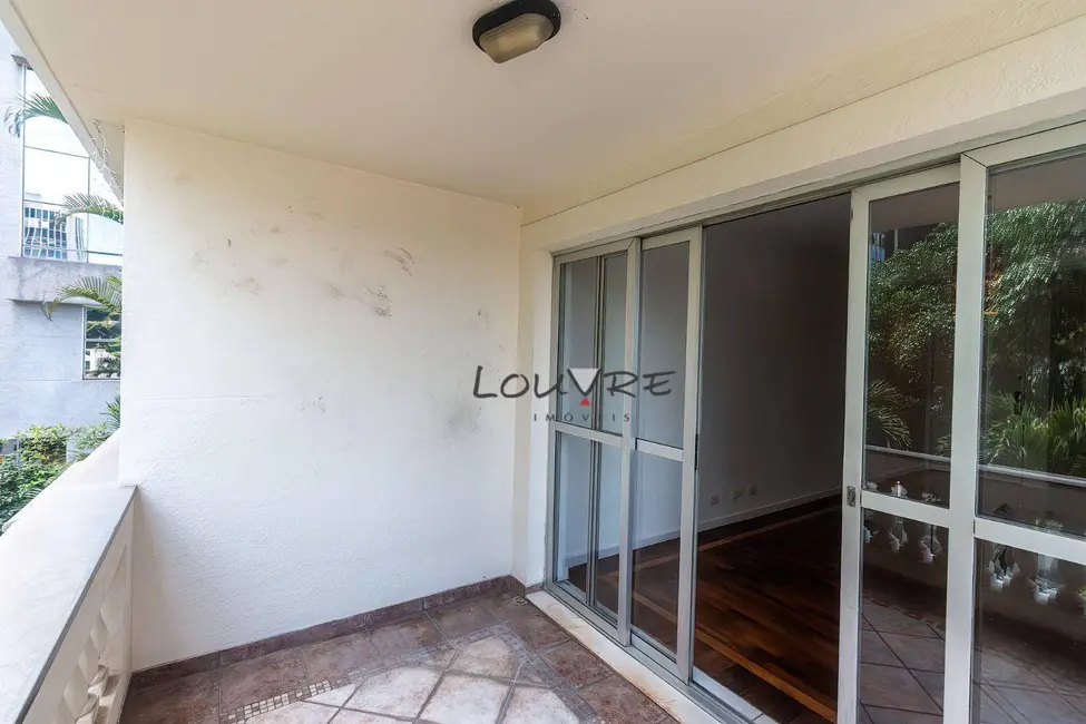 Apartamento com 2 quartos para alugar, 118m2 em Itaim Bibi, São Paulo - SP - imagem 9 Foto 9 de Apartamento com 2 quartos para alugar, 118m2 em Itaim Bibi, São Paulo - SP