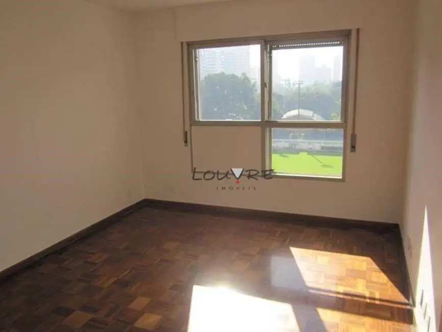 Apartamento com 4 quartos para alugar, 226m2 em Jardim Europa, São Paulo - SP - imagem 5 Foto 5 de Apartamento com 4 quartos para alugar, 226m2 em Jardim Europa, São Paulo - SP