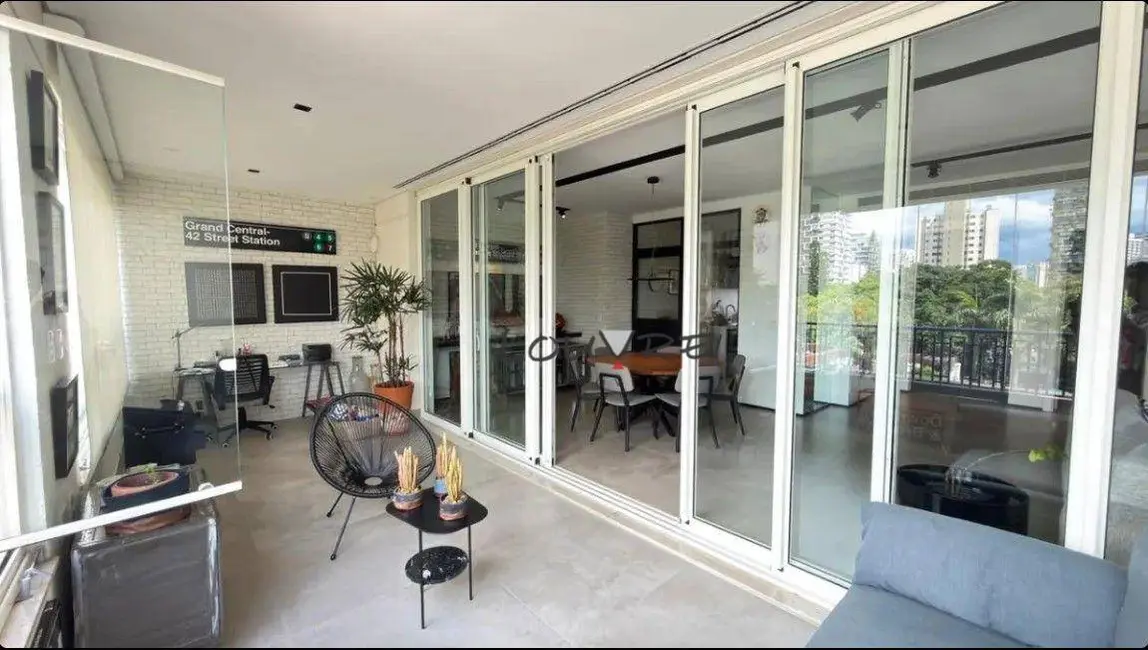 Foto 8 de Apartamento com 3 quartos à venda, 217m2 em Vila Olímpia, São Paulo - SP