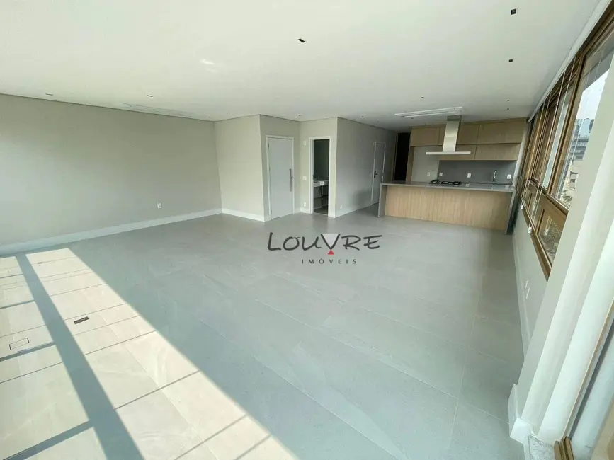 Foto 2 de Apartamento com 3 quartos para alugar, 147m2 em Itaim Bibi, São Paulo - SP