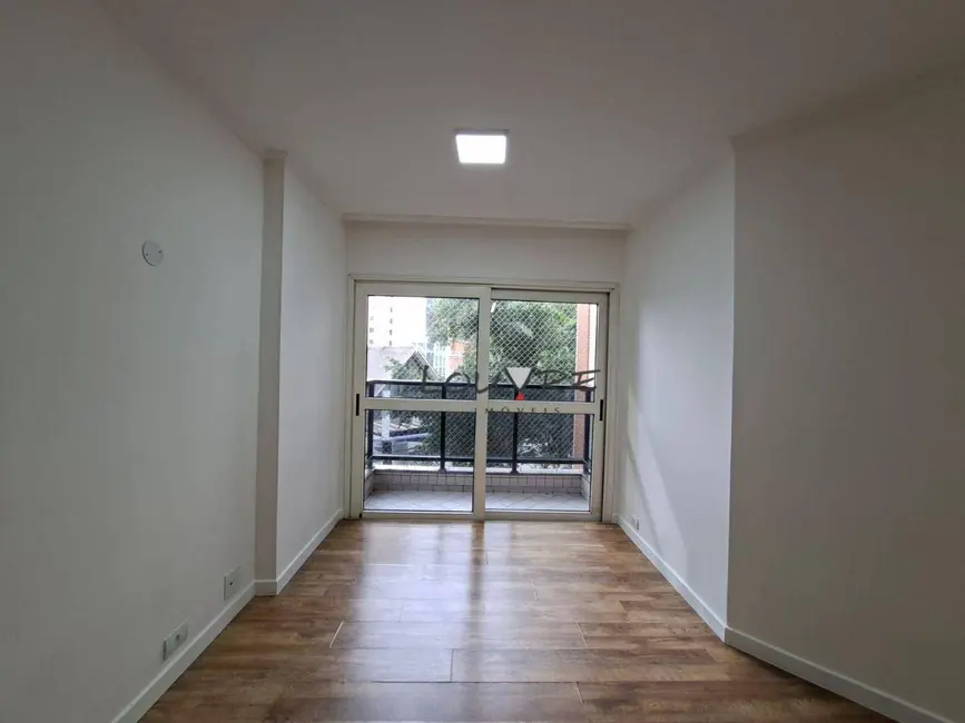Foto 3 de Apartamento com 3 quartos para alugar, 80m2 em Vila Olímpia, São Paulo - SP