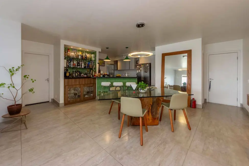 Foto 2 de Apartamento com 2 quartos à venda, 105m2 em Campo Belo, São Paulo - SP