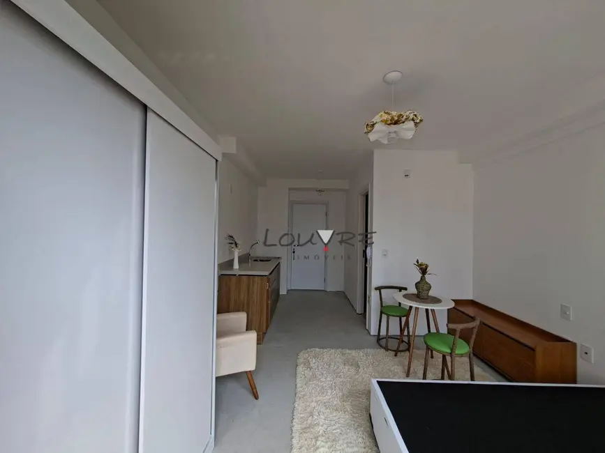 Foto 3 de Kitnet com 1 quarto para alugar, 24m2 em Vila Olímpia, São Paulo - SP