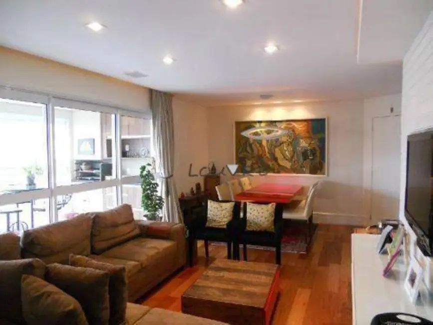 Apartamento com 3 quartos para alugar, 149m2 em Indianópolis, São Paulo - SP - imagem 6 Foto 6 de Apartamento com 3 quartos para alugar, 149m2 em Indianópolis, São Paulo - SP