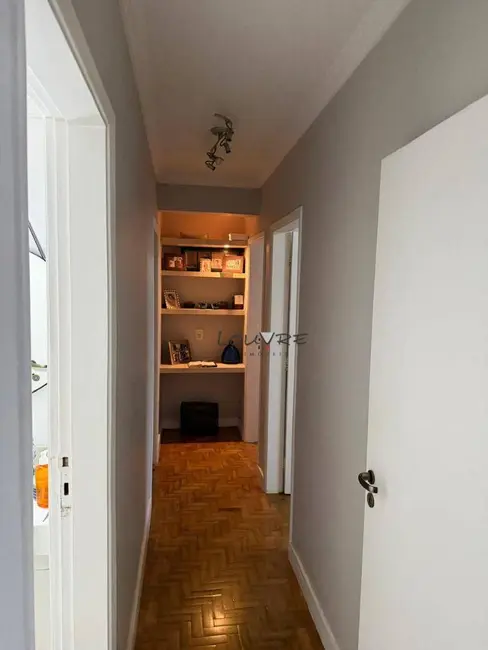 Apartamento com 3 quartos à venda, 116m2 em Moema, São Paulo - SP - imagem 4 Foto 4 de Apartamento com 3 quartos à venda, 116m2 em Moema, São Paulo - SP