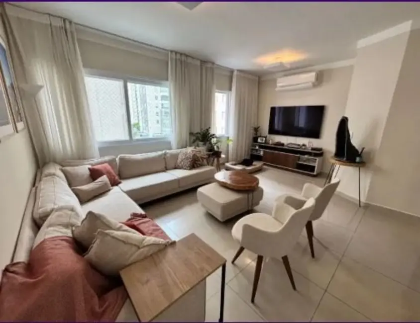 Foto 2 de Apartamento com 2 quartos à venda, 90m2 em Moema, São Paulo - SP