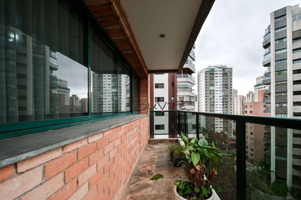 Apartamento com 4 quartos à venda, 222m2 em Moema, São Paulo - SP - imagem 7 Foto 7 de Apartamento com 4 quartos à venda, 222m2 em Moema, São Paulo - SP