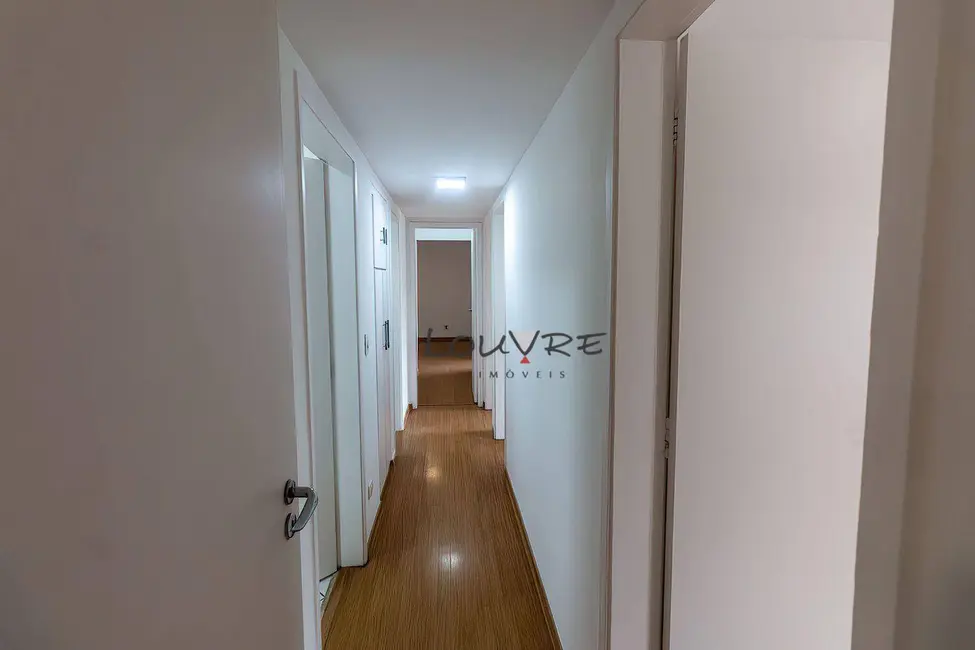 Apartamento com 4 quartos para alugar, 253m2 em Itaim Bibi, São Paulo - SP - imagem 9 Foto 9 de Apartamento com 4 quartos para alugar, 253m2 em Itaim Bibi, São Paulo - SP
