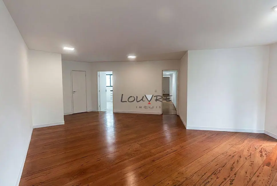 Apartamento com 4 quartos para alugar, 253m2 em Itaim Bibi, São Paulo - SP - imagem 3 Foto 3 de Apartamento com 4 quartos para alugar, 253m2 em Itaim Bibi, São Paulo - SP
