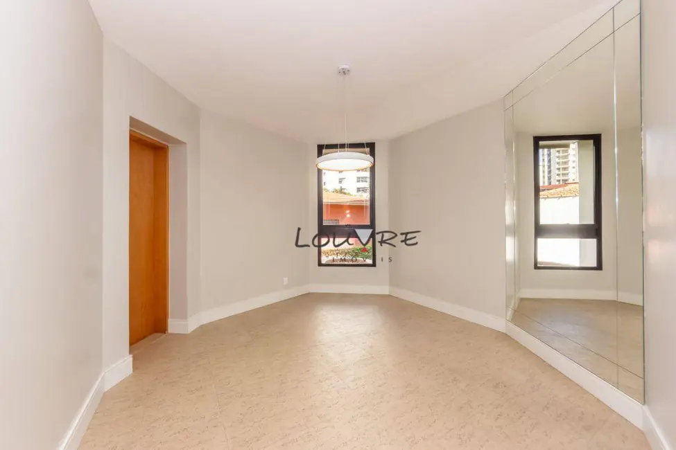 Foto 9 de Apartamento com 4 quartos à venda e para alugar, 220m2 em Moema, São Paulo - SP