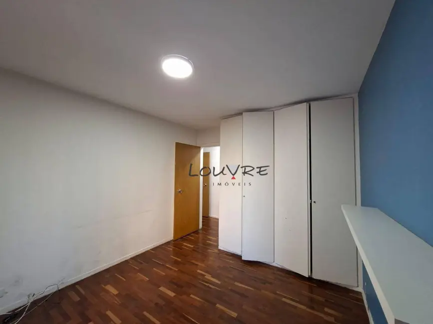 Apartamento com 3 quartos para alugar, 128m2 em Vila Nova Conceição, São Paulo - SP - imagem 9 Foto 9 de Apartamento com 3 quartos para alugar, 128m2 em Vila Nova Conceição, São Paulo - SP