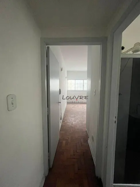 Foto 3 de Kitnet com 1 quarto para alugar, 33m2 em República, São Paulo - SP