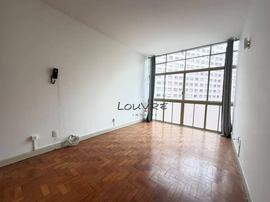 Kitnet com 1 quarto para alugar, 26m2 em República, São Paulo - SP - imagem 1 Foto 1 de Kitnet com 1 quarto para alugar, 26m2 em República, São Paulo - SP