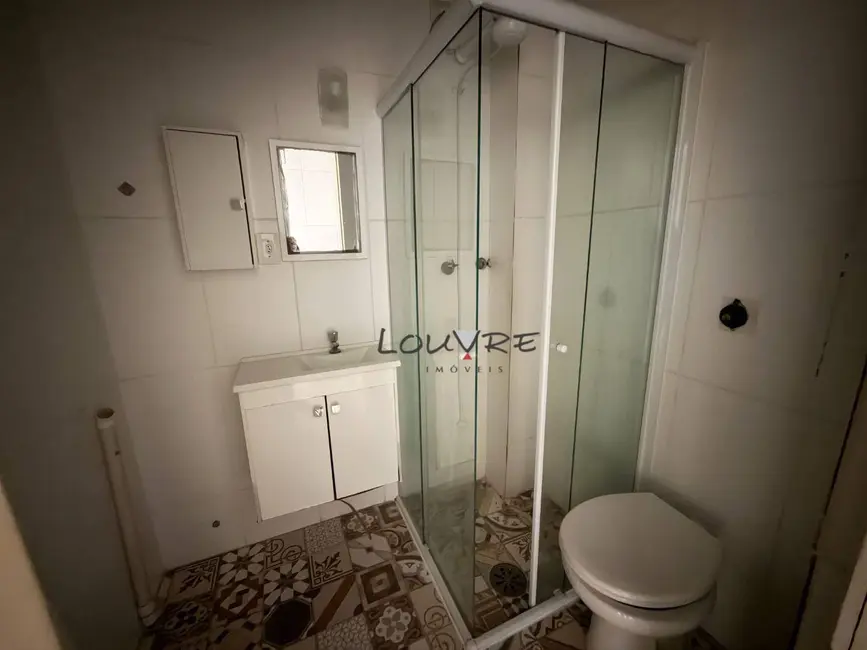Kitnet com 1 quarto para alugar, 26m2 em República, São Paulo - SP - imagem 4 Foto 4 de Kitnet com 1 quarto para alugar, 26m2 em República, São Paulo - SP
