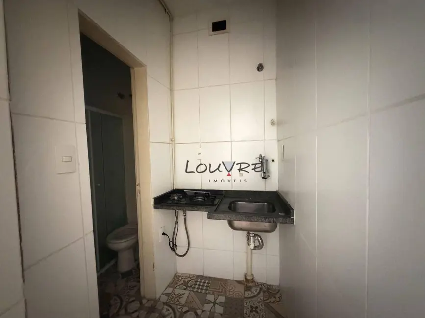 Kitnet com 1 quarto para alugar, 26m2 em República, São Paulo - SP - imagem 3 Foto 3 de Kitnet com 1 quarto para alugar, 26m2 em República, São Paulo - SP