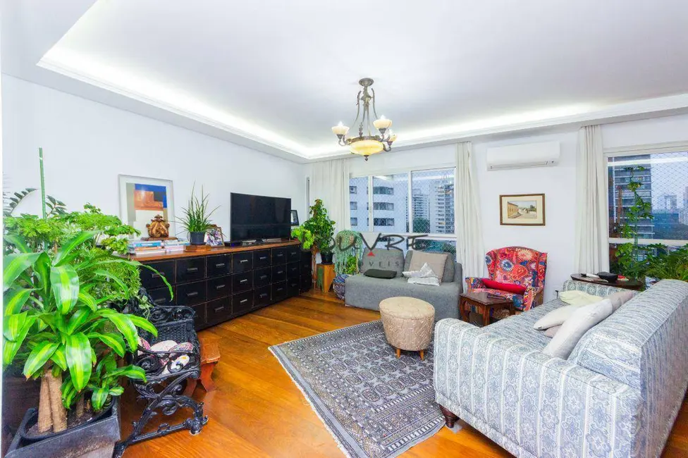 Foto 4 de Apartamento com 4 quartos à venda, 180m2 em Campo Belo, São Paulo - SP