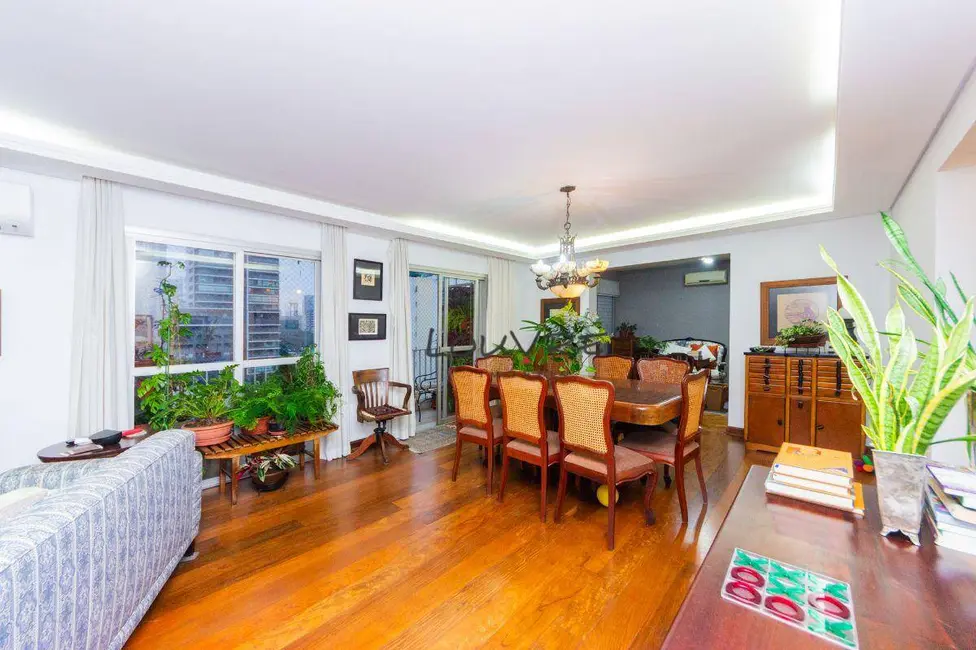 Foto 3 de Apartamento com 4 quartos à venda, 180m2 em Campo Belo, São Paulo - SP