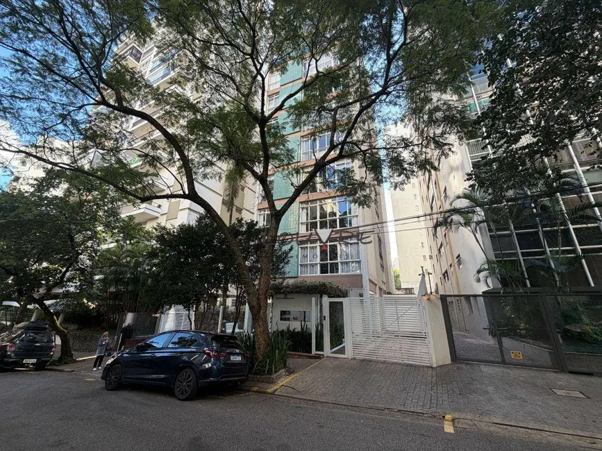 Foto 1 de Apartamento com 2 quartos para alugar, 210m2 em Higienópolis, São Paulo - SP