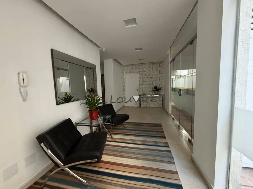 Foto 2 de Apartamento com 2 quartos para alugar, 210m2 em Higienópolis, São Paulo - SP