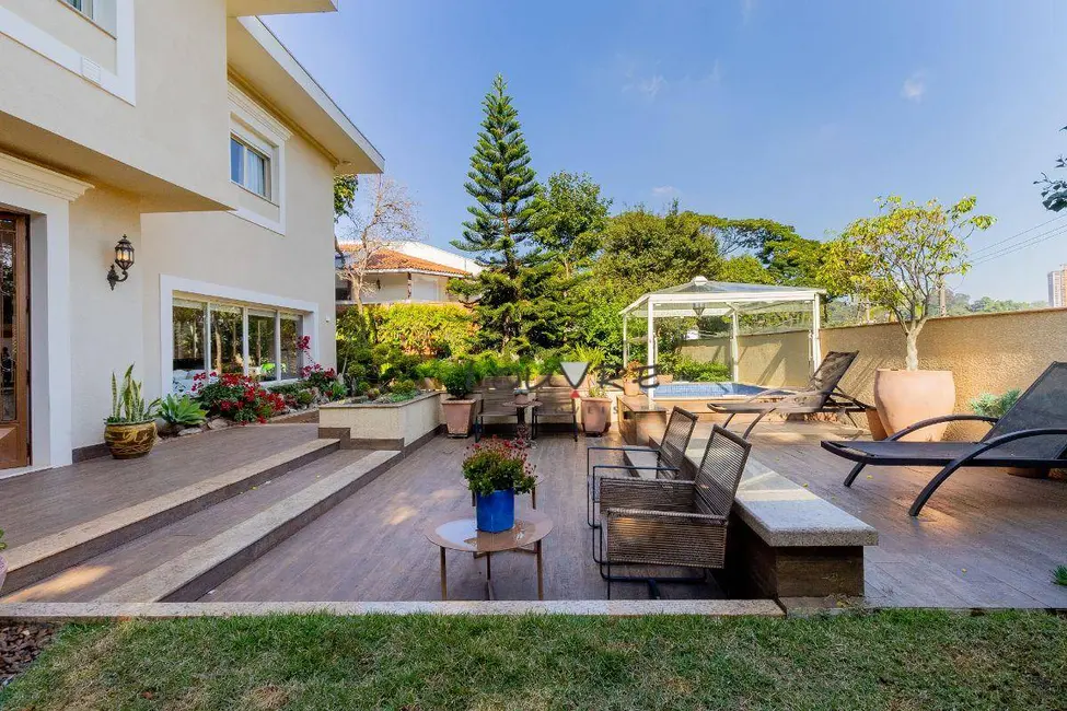 Casa com 5 quartos à venda, 988m2 em Pacaembu, São Paulo - SP - imagem 7 Foto 7 de Casa com 5 quartos à venda, 988m2 em Pacaembu, São Paulo - SP
