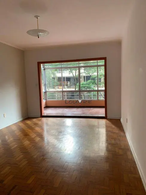 Apartamento com 2 quartos para alugar, 108m2 em República, São Paulo - SP - imagem 2 Foto 2 de Apartamento com 2 quartos para alugar, 108m2 em República, São Paulo - SP