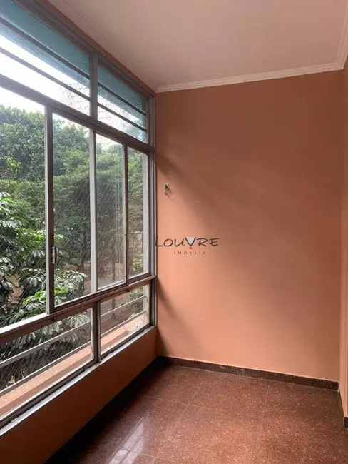 Apartamento com 2 quartos para alugar, 108m2 em República, São Paulo - SP - imagem 9 Foto 9 de Apartamento com 2 quartos para alugar, 108m2 em República, São Paulo - SP