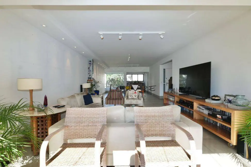 Apartamento com 4 quartos à venda, 226m2 em Higienópolis, São Paulo - SP - imagem 5 Foto 5 de Apartamento com 4 quartos à venda, 226m2 em Higienópolis, São Paulo - SP