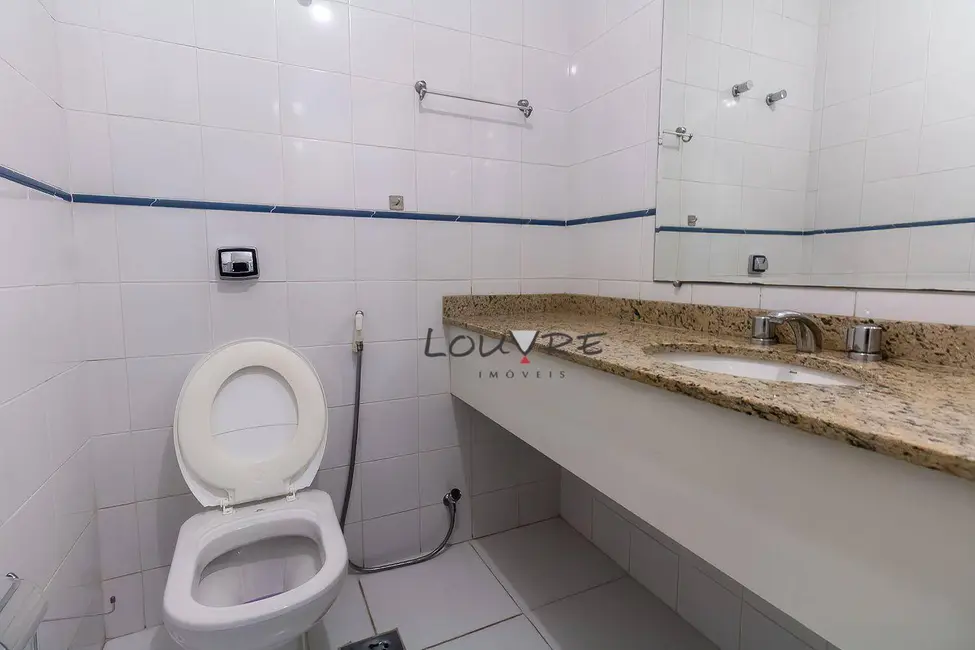 Apartamento com 3 quartos para alugar, 130m2 em Itaim Bibi, São Paulo - SP - imagem 8 Foto 8 de Apartamento com 3 quartos para alugar, 130m2 em Itaim Bibi, São Paulo - SP