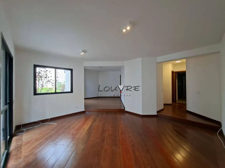 Apartamento com 3 quartos à venda, 149m2 em Moema, São Paulo - SP - imagem 3 Foto 3 de Apartamento com 3 quartos à venda, 149m2 em Moema, São Paulo - SP