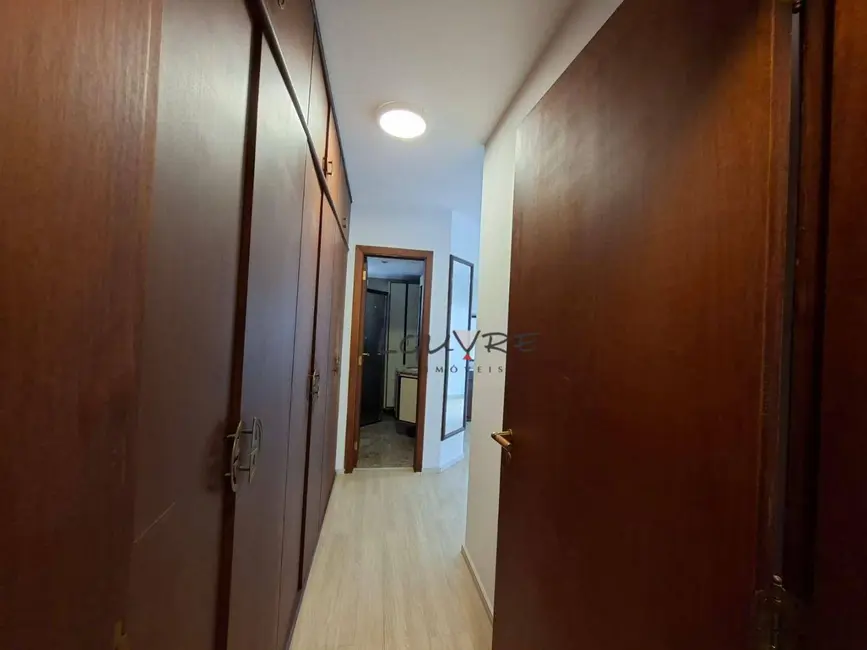 Apartamento com 3 quartos à venda, 149m2 em Moema, São Paulo - SP - imagem 8 Foto 8 de Apartamento com 3 quartos à venda, 149m2 em Moema, São Paulo - SP