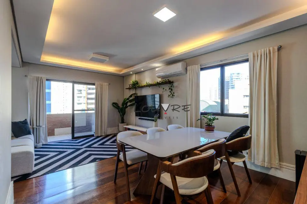 Apartamento com 3 quartos à venda, 134m2 em Moema, São Paulo - SP - imagem 1 Foto 1 de Apartamento com 3 quartos à venda, 134m2 em Moema, São Paulo - SP