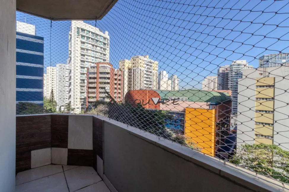 Apartamento com 3 quartos à venda, 134m2 em Moema, São Paulo - SP - imagem 9 Foto 9 de Apartamento com 3 quartos à venda, 134m2 em Moema, São Paulo - SP