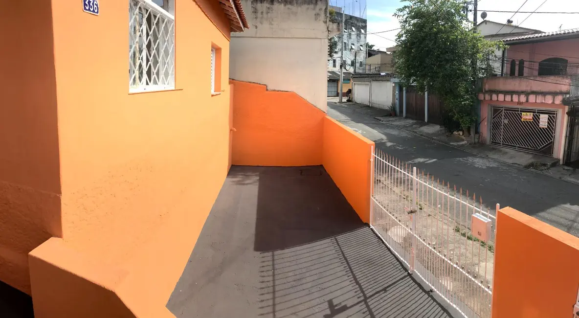 Foto 2 de Casa com 2 quartos para alugar, 200m2 em Vila Morse, São Paulo - SP