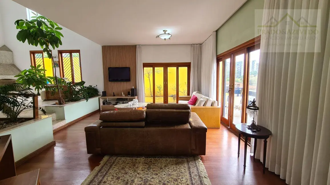 Foto 9 de Casa com 4 quartos à venda, 430m2 em Vila Inah, São Paulo - SP