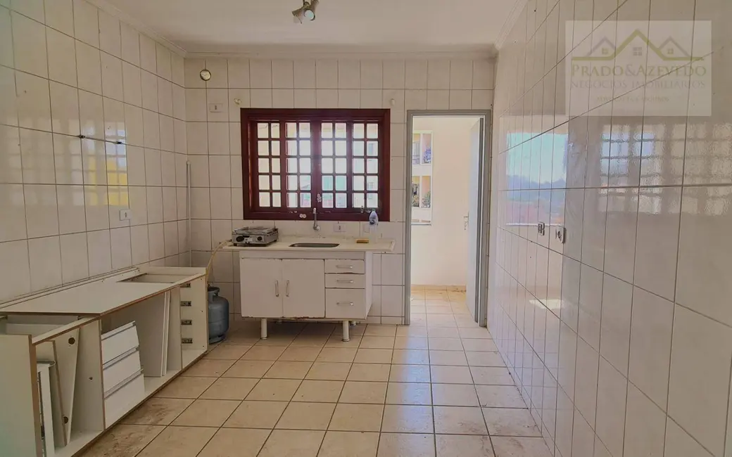 Foto 5 de Casa com 2 quartos para alugar, 120m2 em Jardim Caner, Taboao Da Serra - SP