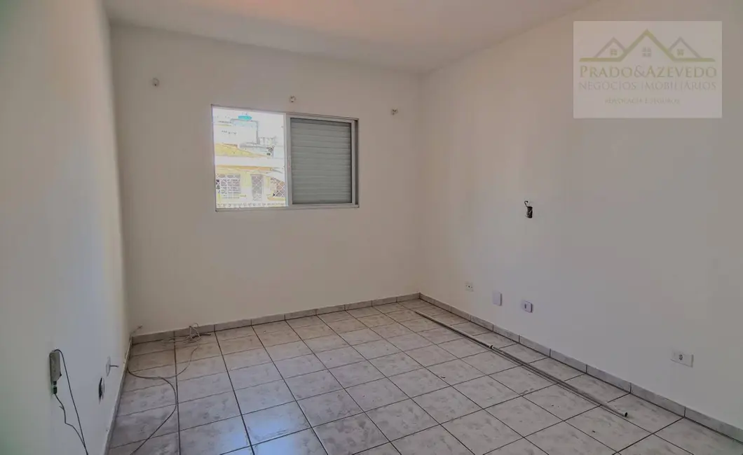 Foto 8 de Casa com 2 quartos para alugar, 120m2 em Jardim Caner, Taboao Da Serra - SP